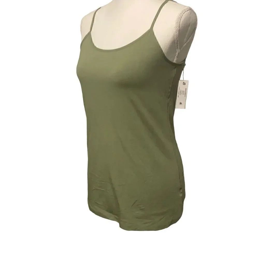 Time and Tru Tank Top - Picture 2 of 5